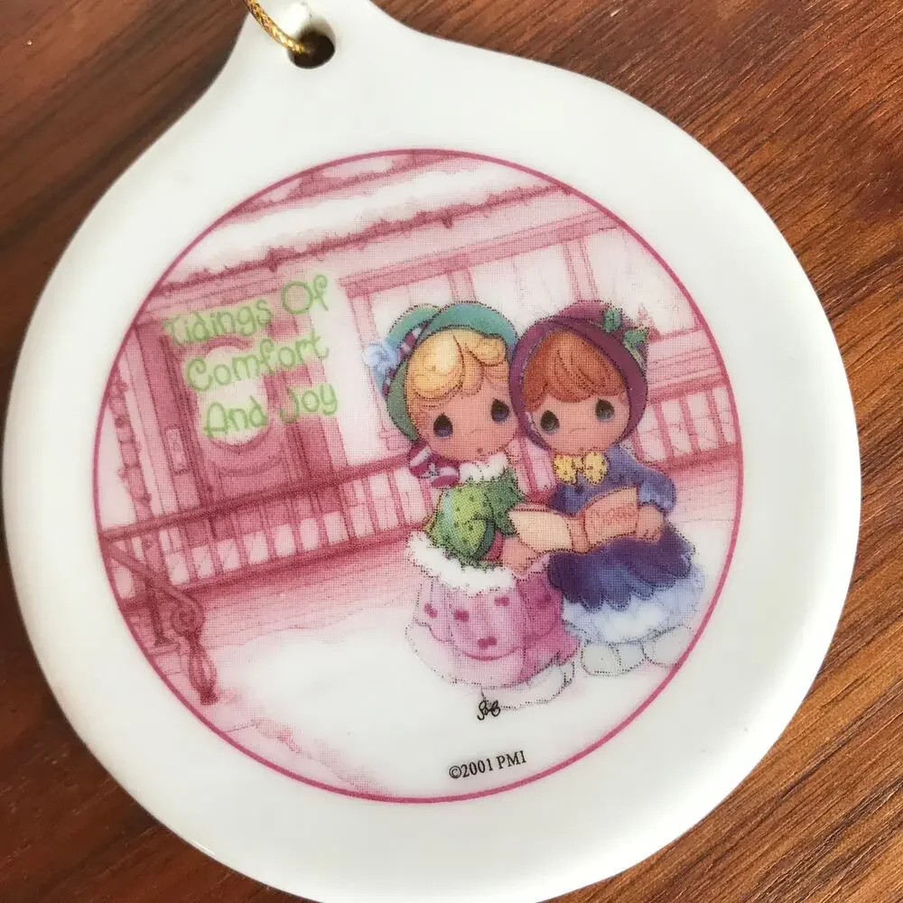Vintage Precious Moments 2001 Tidings Of Comfort & Joy Christmas Ornament